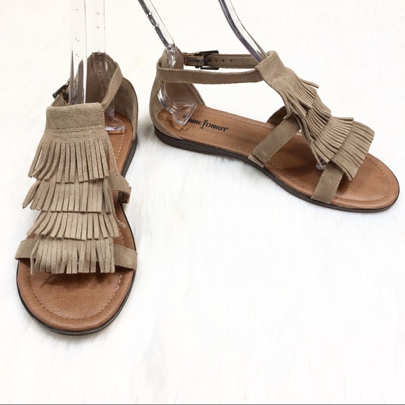 minnetonka maui sandal